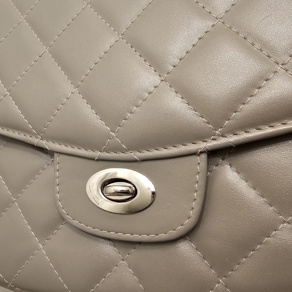 Quilted Leather Shoulder Bag - Picture 10 of 10